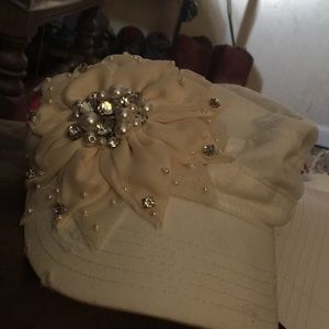 A white hat
